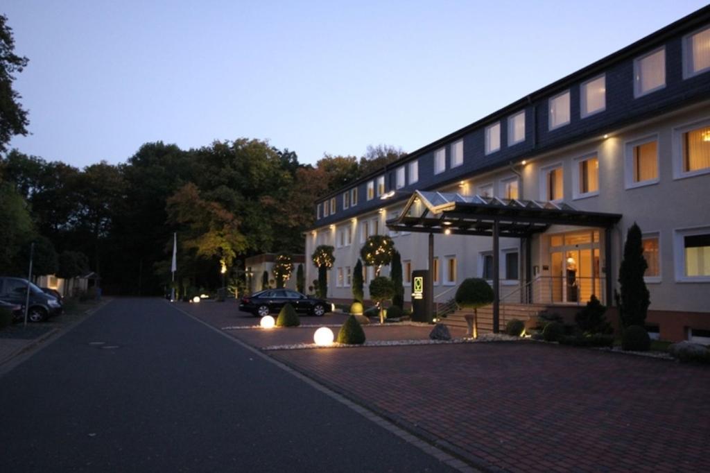 Parkhotel Ahrbergen Гизен Экстерьер фото
