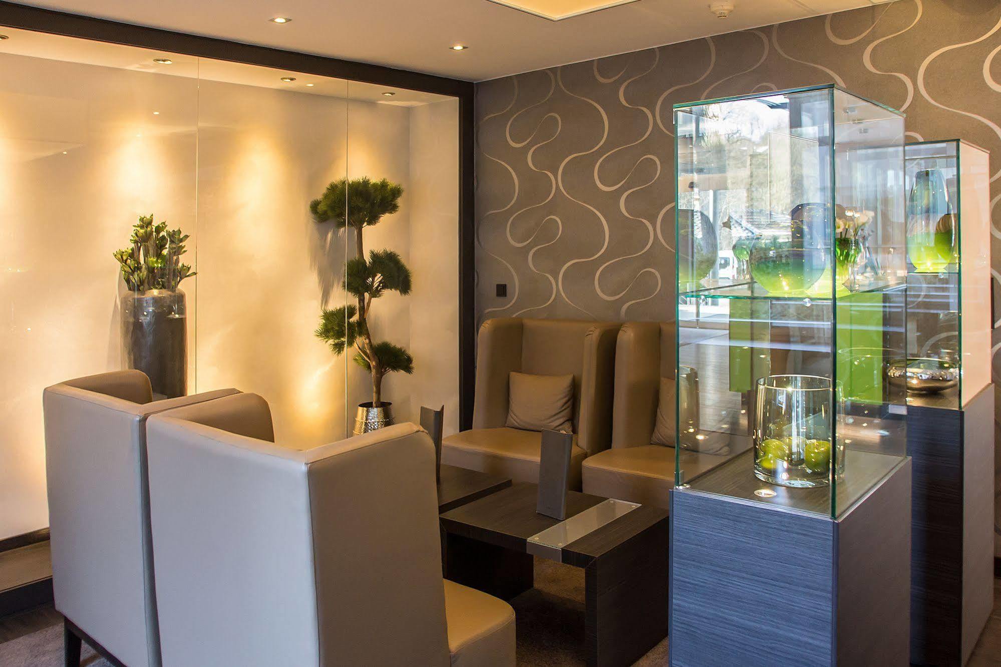 Parkhotel Ahrbergen Гизен Экстерьер фото