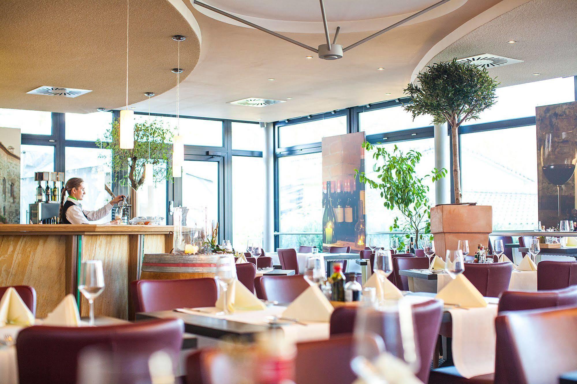 Parkhotel Ahrbergen Гизен Экстерьер фото